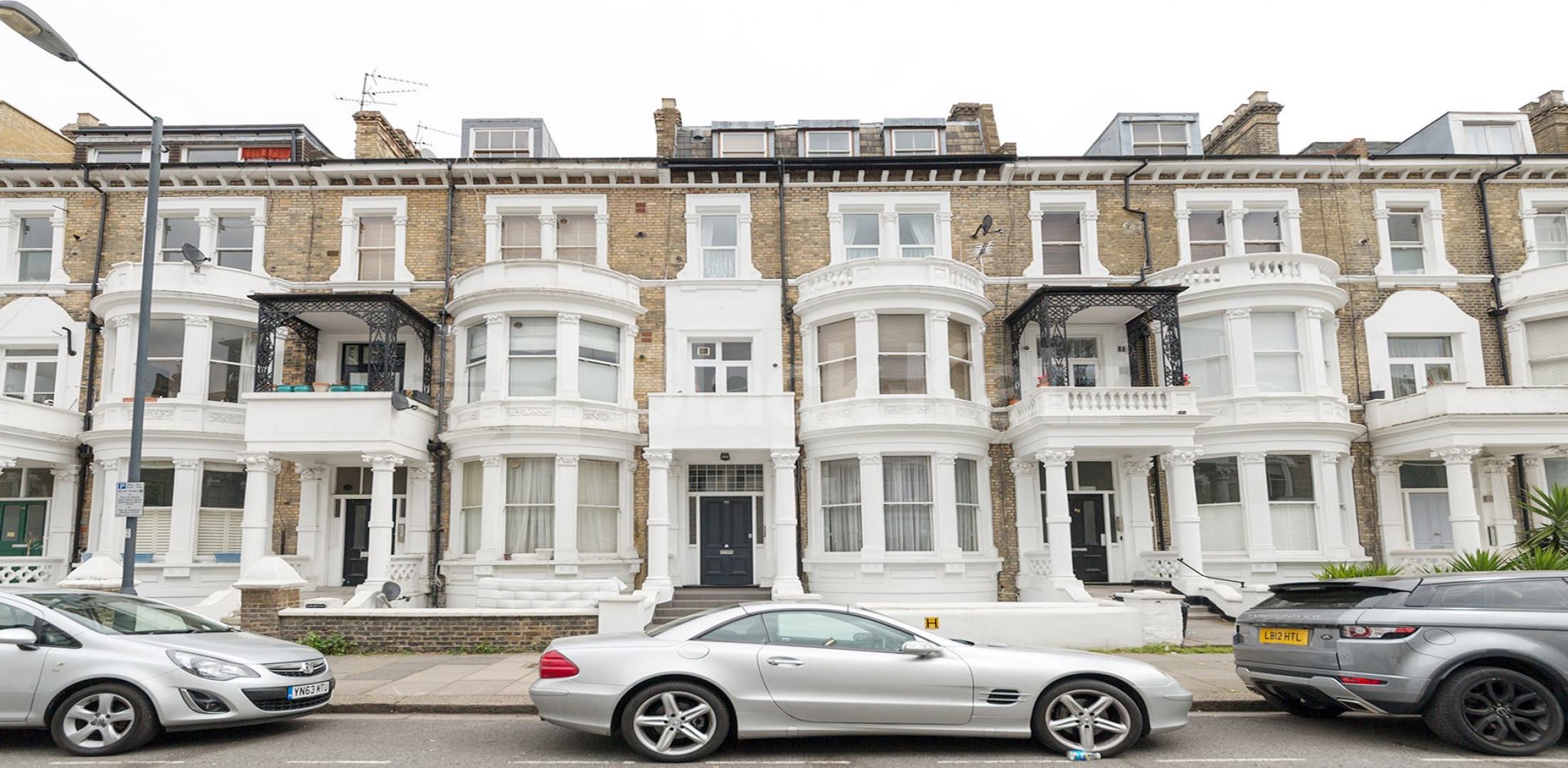 			UNDER OFFER , Studio Apartment, 1 bath, 1 reception Flat			 Sinclair Road, SHEPHERDS BUSH